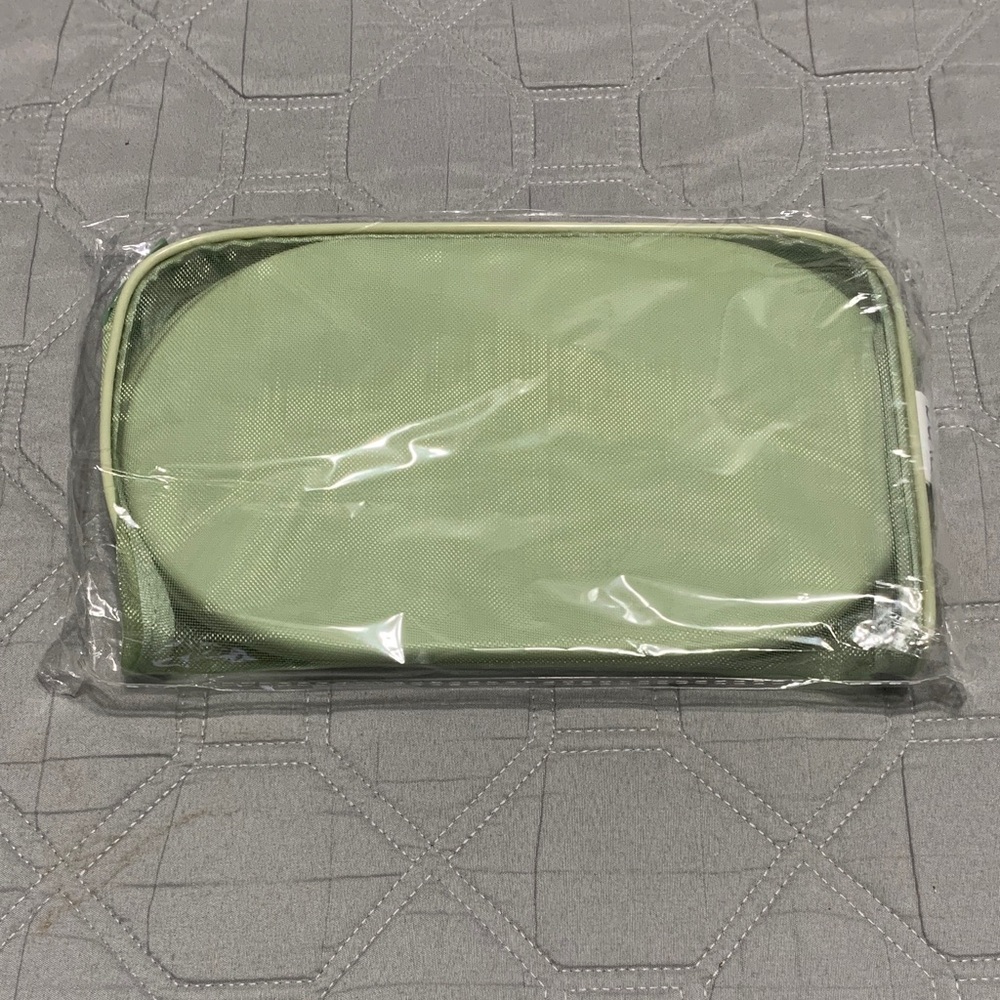 BALA SLIDERS in Light Green with Travel Pouch - Picture 3 of 4